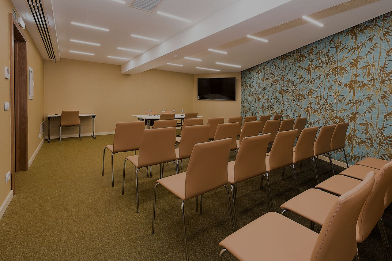 Leaf Boutique Hotel home-banner-3